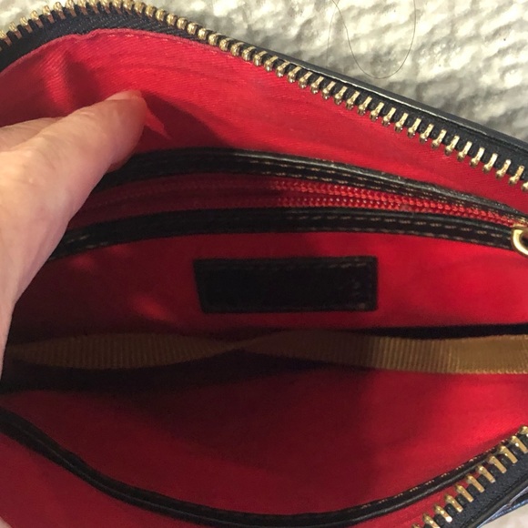 Dooney and Bourke Small Crossbody Bag in Black Florentine Leather. EUC - Picture 6 of 9